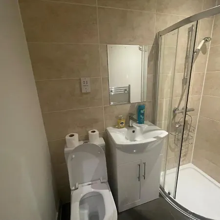 Lovely 1 Bedroom Apartment With On Street Parking London Exterior photo