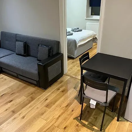 Lovely 1 Bedroom Apartment With On Street Parking London Exterior photo